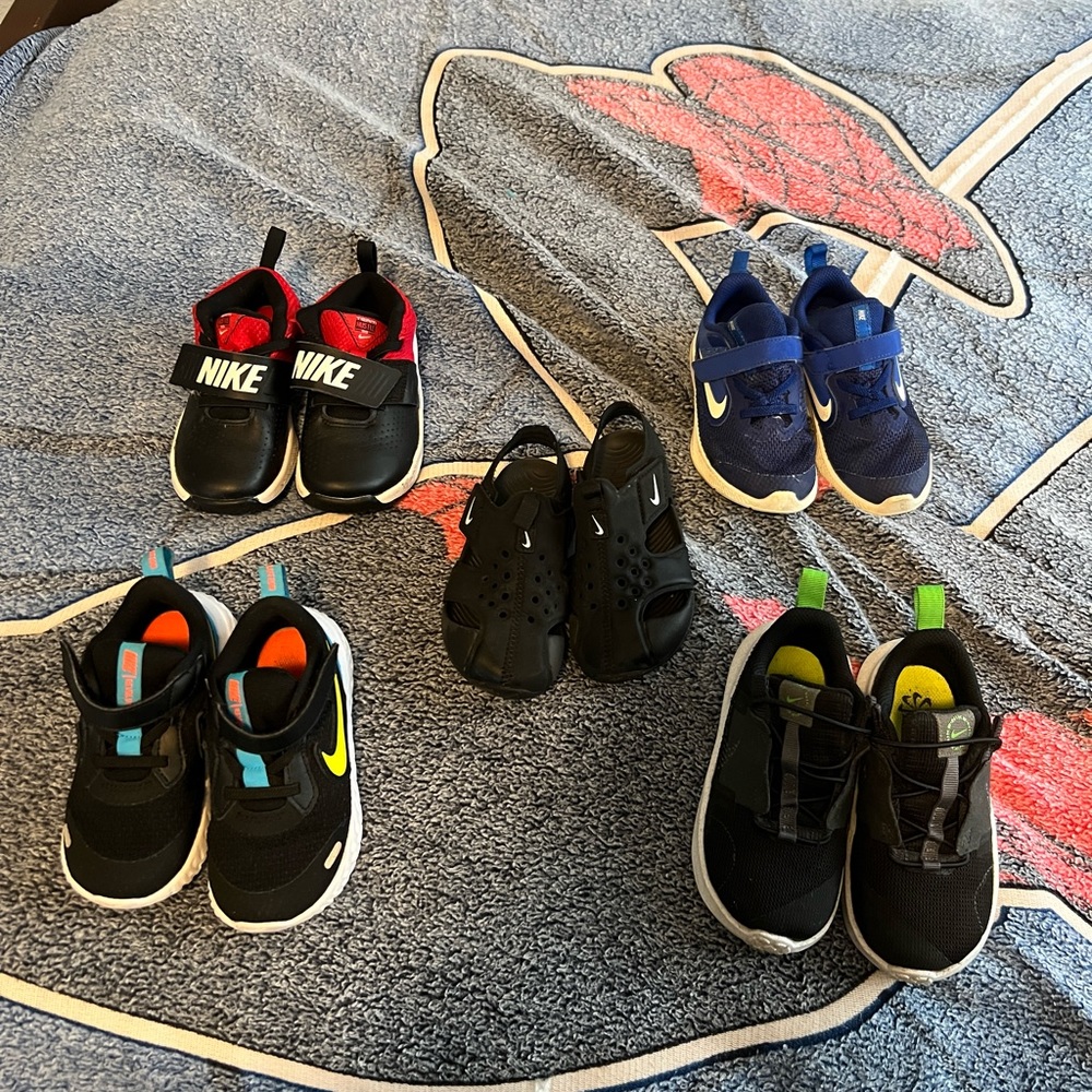 Toddler 9c Nike bundle